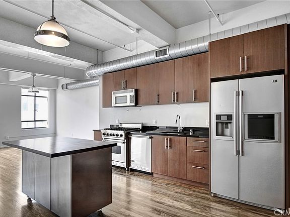 5th image of 849 S Broadway