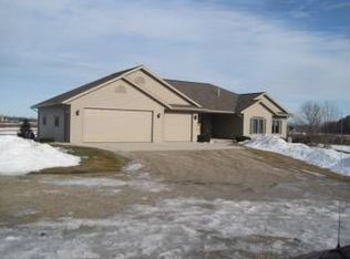 5024 E Tuma Lake Rd, Mishicot, WI 54228