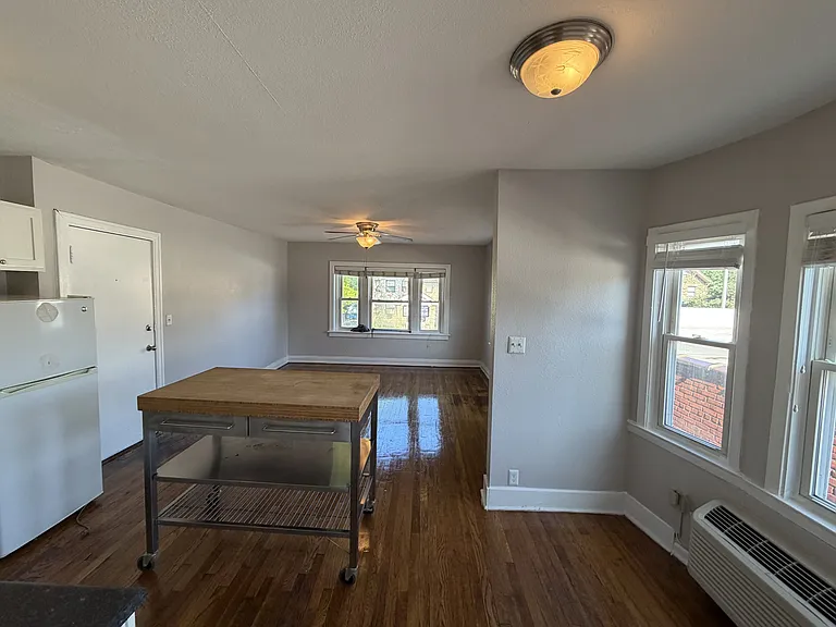 3713 Summit St #201 — Photo 3