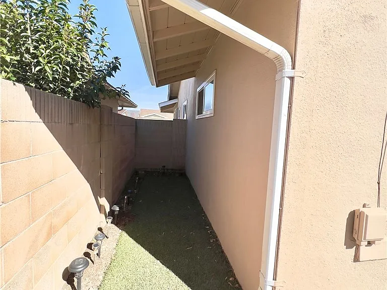1521 W Westmont Ave — Photo 24