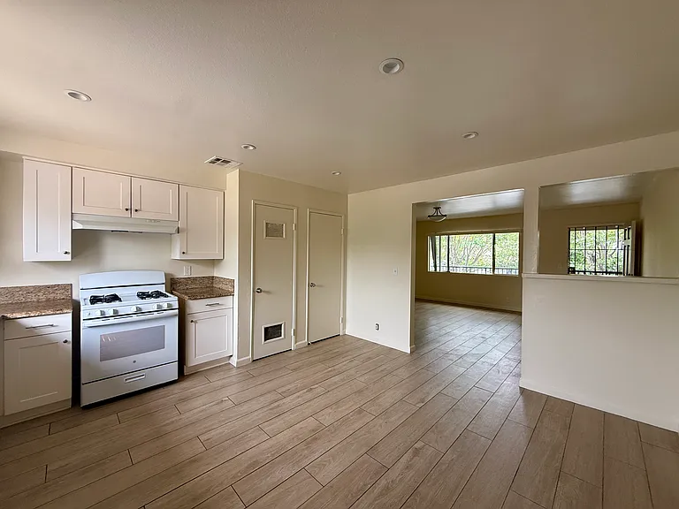 908 S Gladys Ave #D — Photo 4