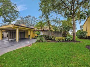 2105 Woodlands Way, Deerfield Beach, FL 33442