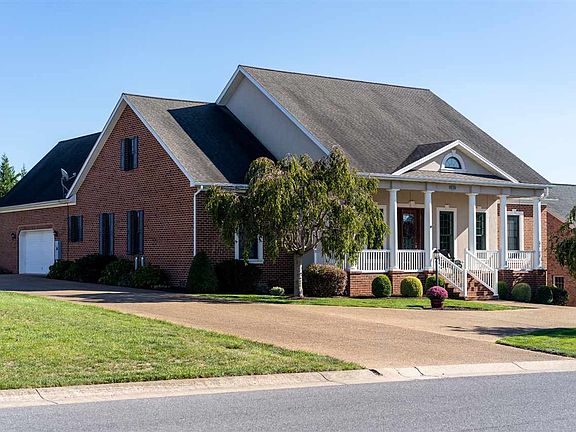 3rd image of 181 McKinley Dr
