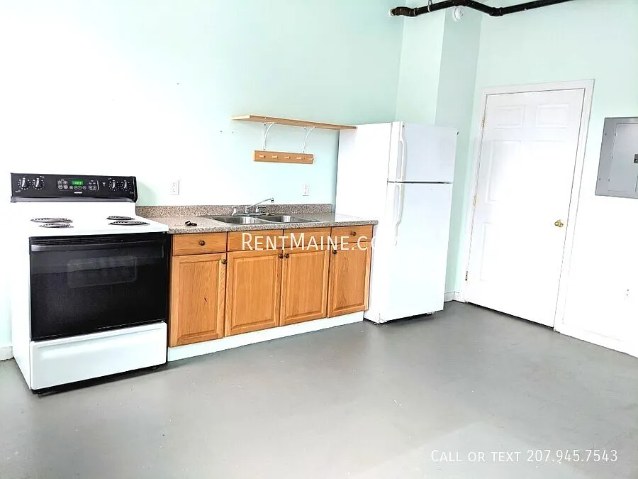 Building Photo - 255 Main St #A1