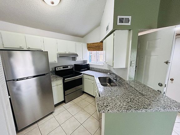 4th image of 1908 Lake Atriums Cir APT 9