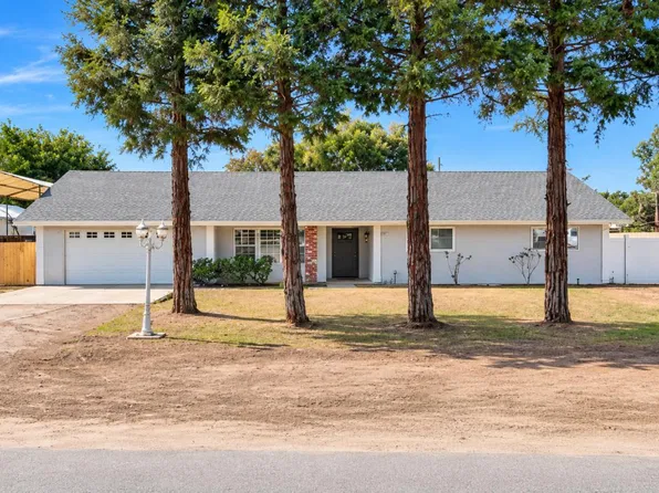 17382 Crescent Dr, Madera, CA 93638