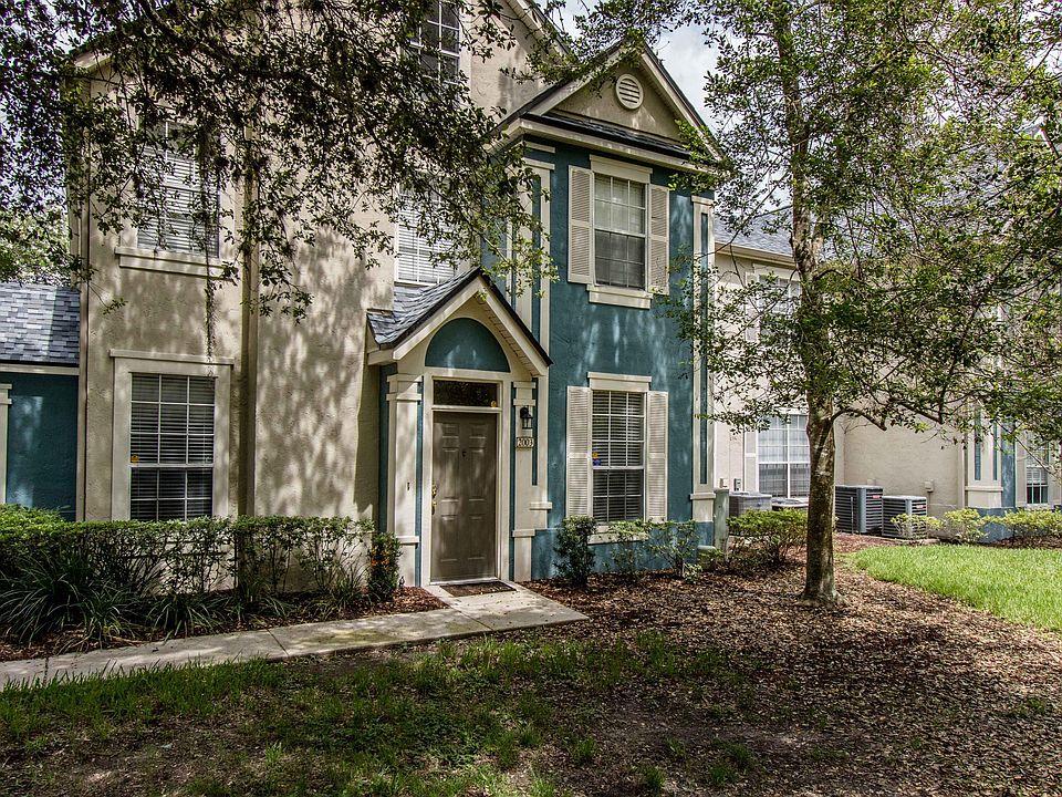 1st image of 13703 Richmond Park Dr N APT 2003