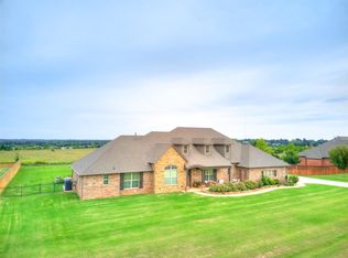 4741 Hillside Ln, Edmond, OK 73025