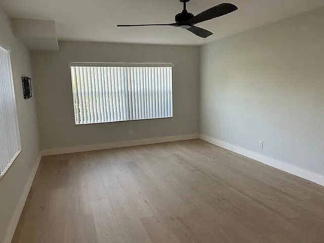 2 bed, 2.5 bath, 1374 sqft, $2,200 — Photo 3