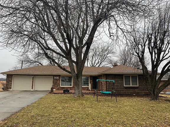 2nd image of 3015 Belair Dr