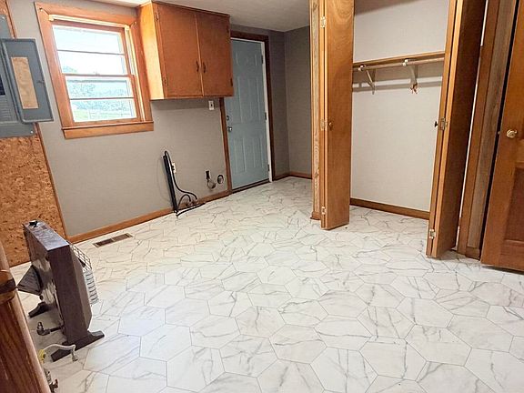 5th image of 2095 Bible Hill Rd