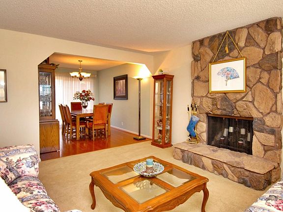 5th image of 242 Alta Mesa Dr