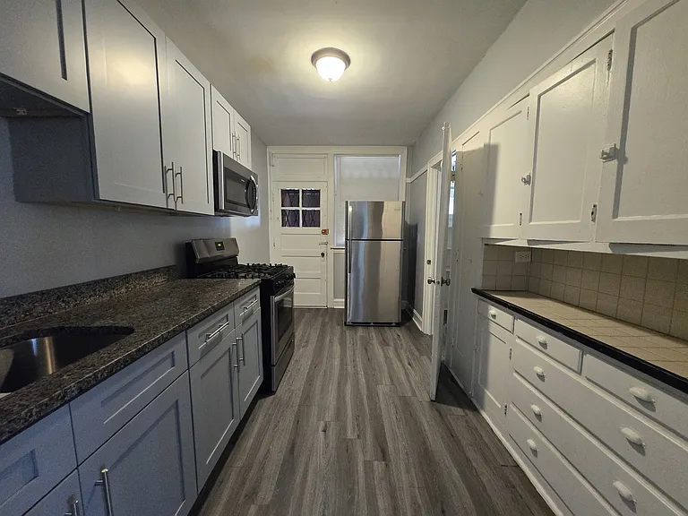 8114 S Drexel Ave #3 — Photo 16