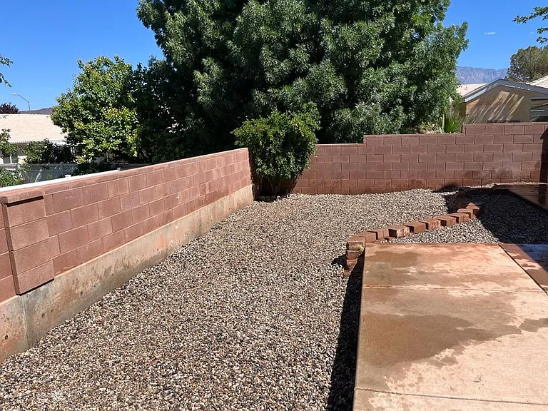 787 N Warm Springs Dr — Photo 30