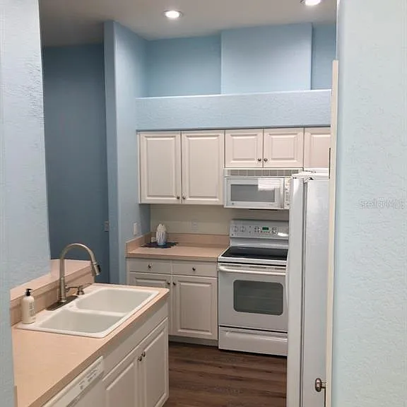 1211 Hot Springs Point — Photo 9