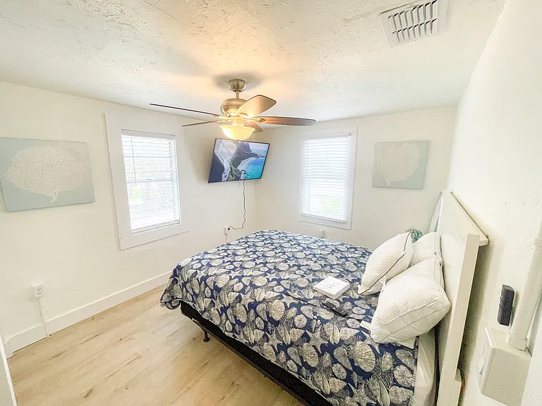 934 Prescott St — Photo 9