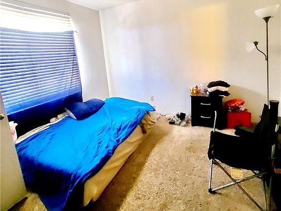 4th image of 271 N Lamb Blvd Unit A