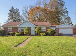 11040 S Eastwood Dr, Palos Hills, IL 60465