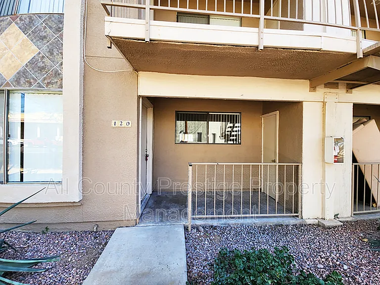 Willowbrook Apartments — Photo 3