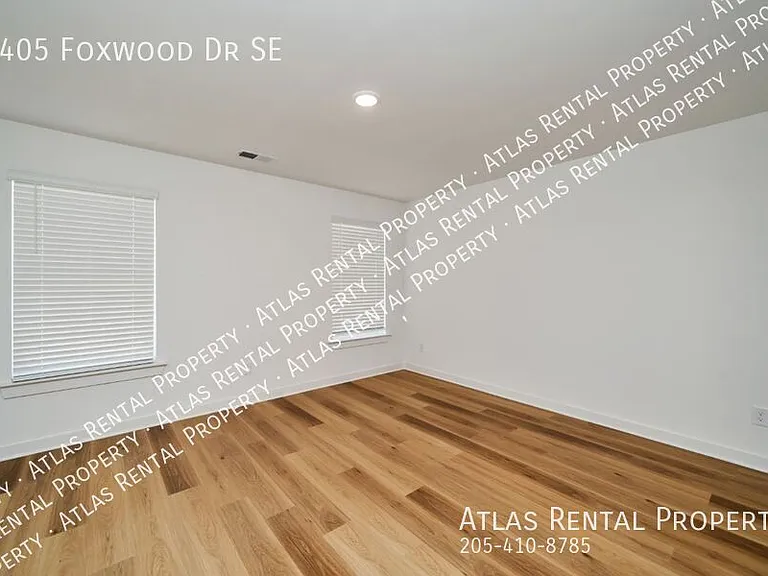 4405 Foxwood Dr — Photo 5