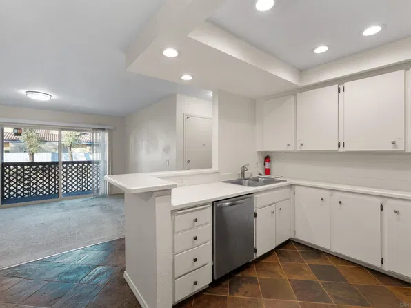 6018 Rancho Mission Rd Unit 322, San Diego, CA 92108