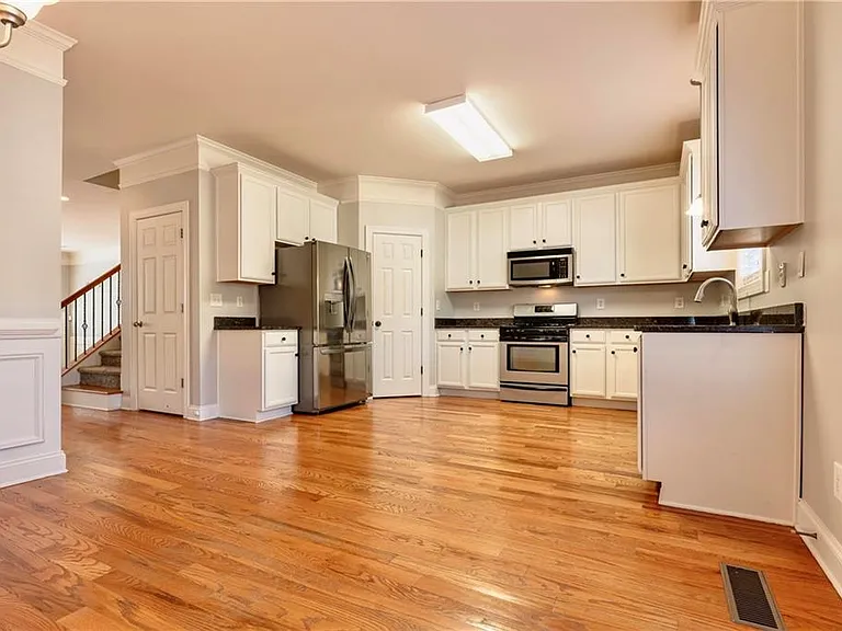 2249 Ewell Park Dr — Photo 8
