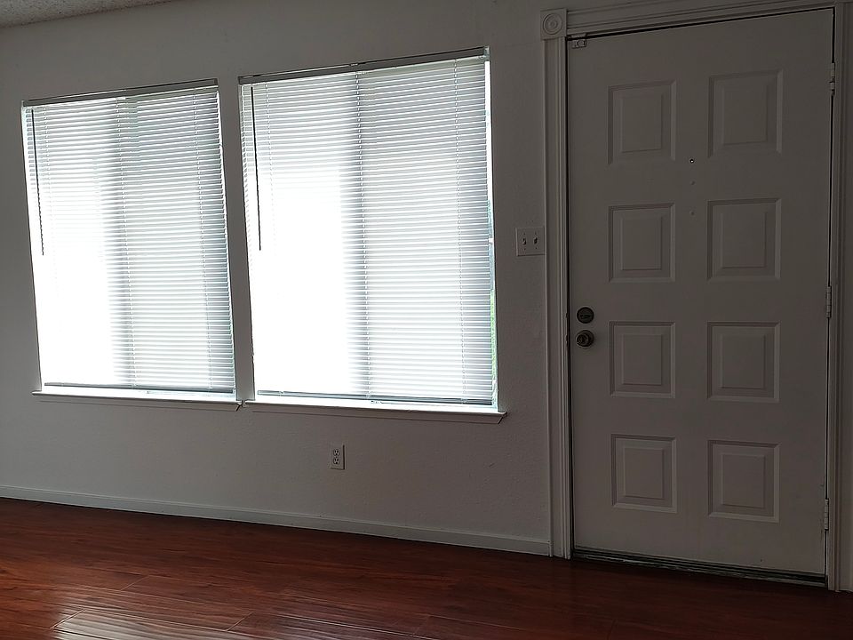 1st image of 7662 La Mancha Way
