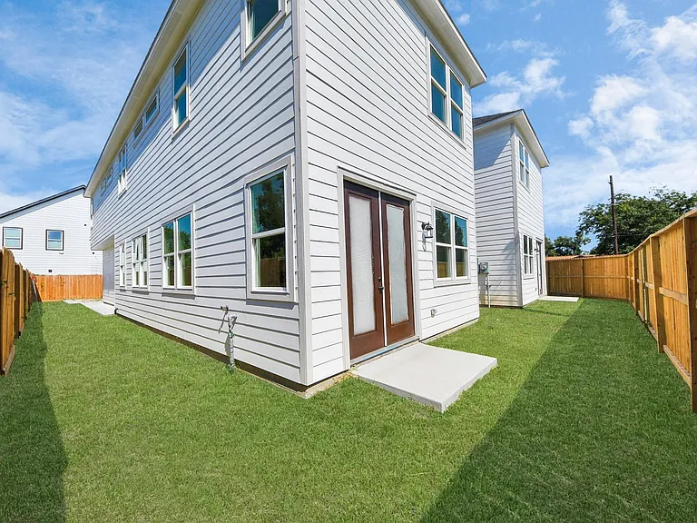 4129 E Toliver St — Photo 42
