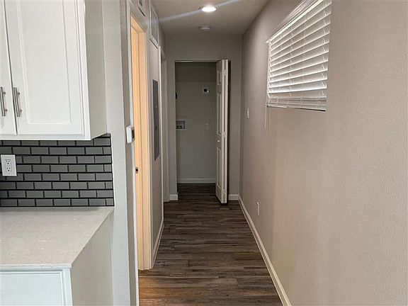 4th image of 4708 San Jacinto St #106