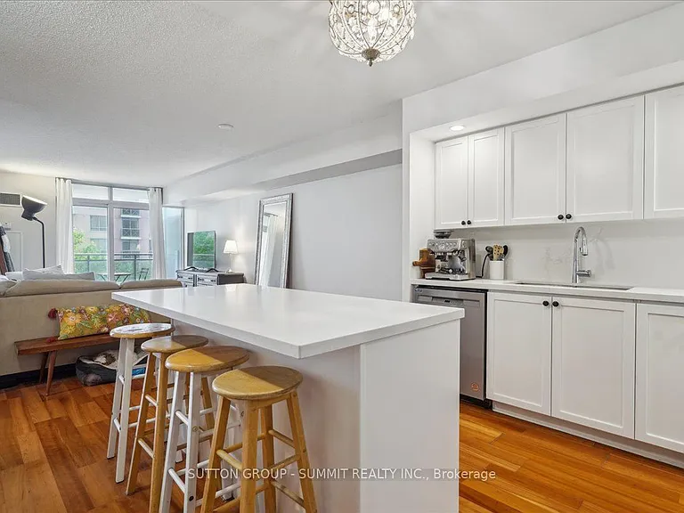 5229 Dundas St W #511 — Photo 16
