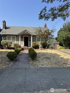2557 28th Avenue W, Seattle, WA, 98199
