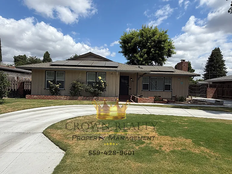 1120 W Howard Ave — Photo 1