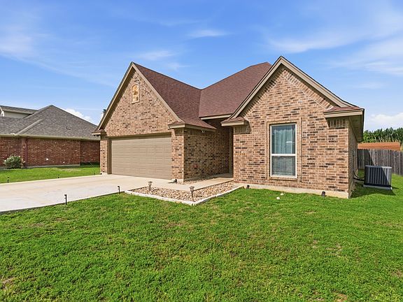 3rd image of 2313 Springhill Ct