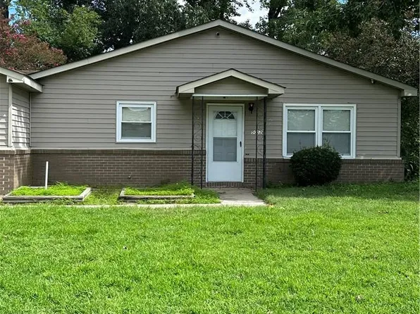 5002 Century Dr, Virginia Beach, VA 23462