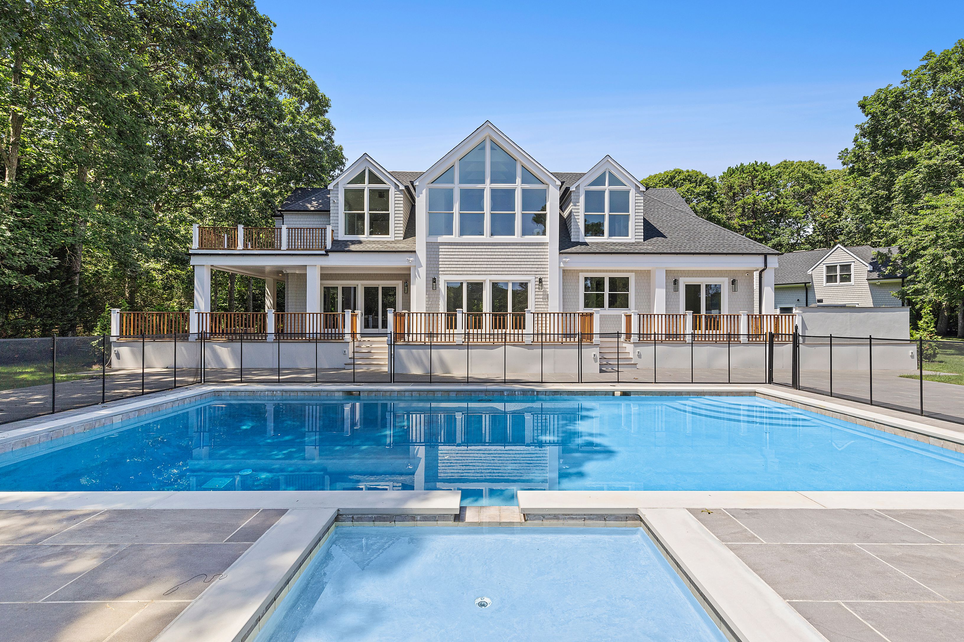 40 Cedar Ln, Remsenburg, NY 11960 Out East