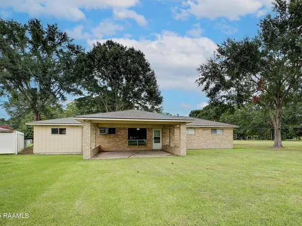 1335 Chanteberry Rd, Opelousas, LA 70570