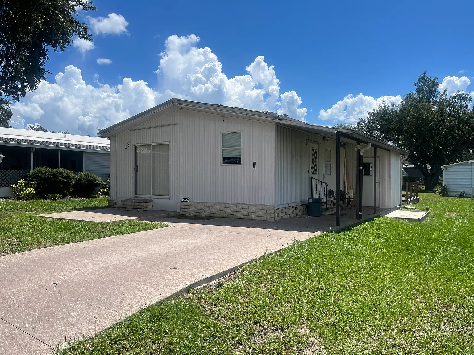 2 bed, 900 sqft, $1,600 — Photo 2