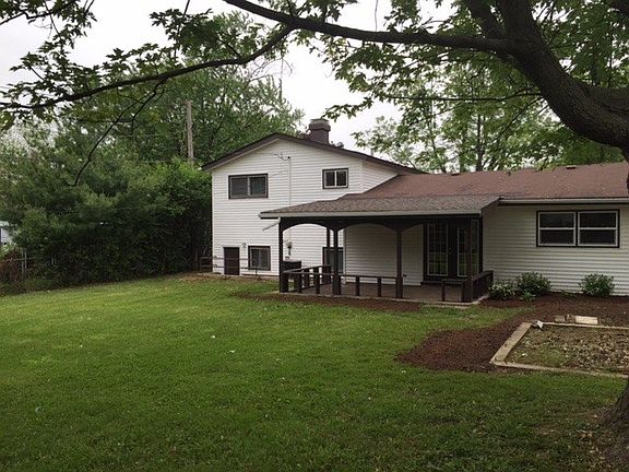 3rd image of 2201 Herbert Dr