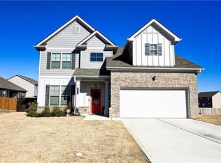 409 McGinnis Cir, Calhoun, GA 30701