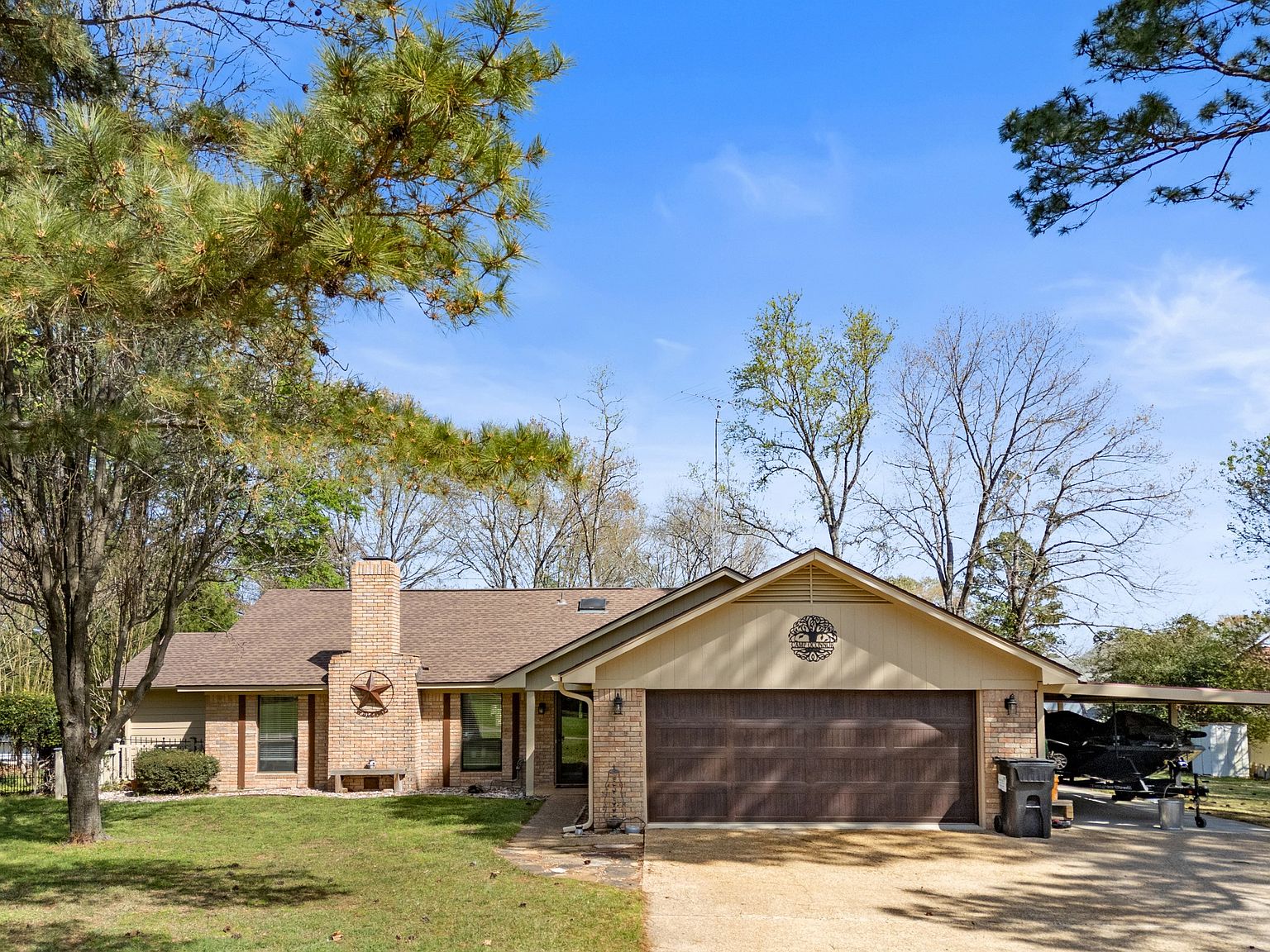 109 Old Barn Cir