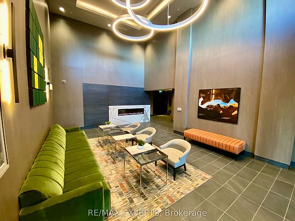 3rd image of 95 Dundas St W #206