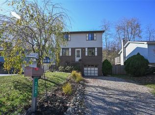 213 Valley Stream Dr, Delmont, PA