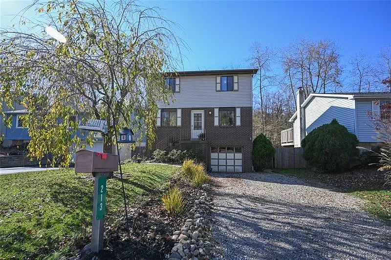 213 Valley Stream Dr photo 1