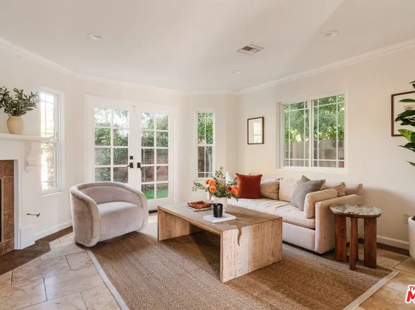 12171 Tiara St, Valley Village, CA 91607