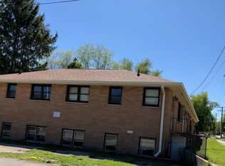 2901 Elisha Ave, Zion, IL 60099