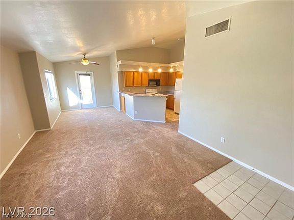 5th image of 384 Sunward Dr #0