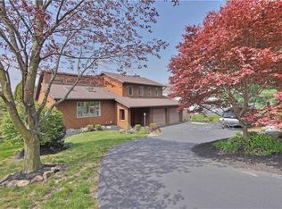 56 W 5th St, Alburtis, PA 18011