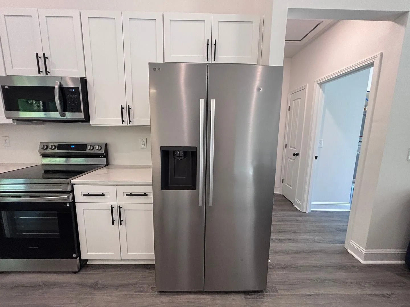 Like New Home! Three-Bedroom, Two Bath, Furnished home Is Now Available in Castlewood! — Photo 4