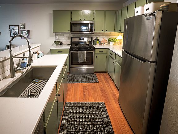 3rd image of 11617 Fruitwood Pl