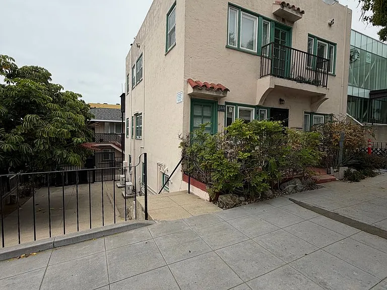 2438-2446 India St #2444.5 — Photo 2